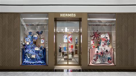 hermes opening hours paris